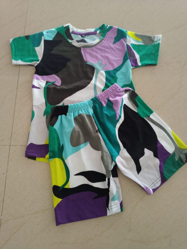 2025/12/1000191620-1.jpg Printed top with shorts🩳