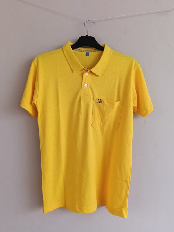 2025/12/1000193725-1.jpg Plain collar T-shirt